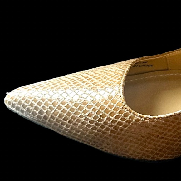 J. RENEE TAN SNAKE SKIN HEELS SIZE 8.5 M - Picture 6 of 6